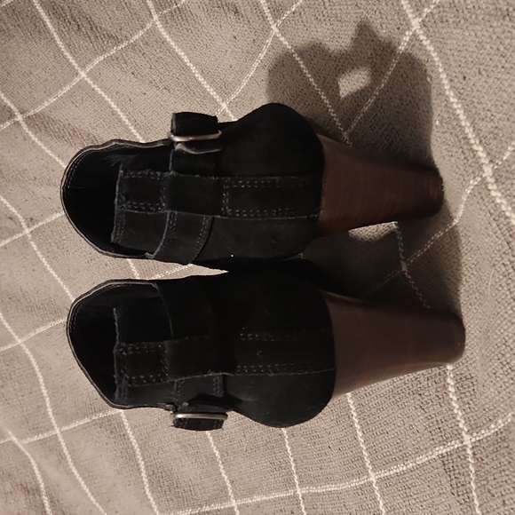 Lucky Brand booties 10 - Picture 3 of 6